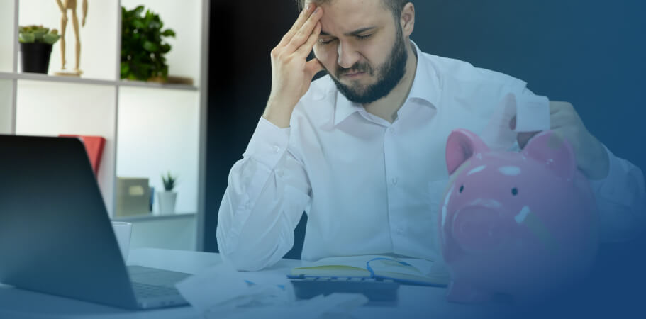 erros financeiros